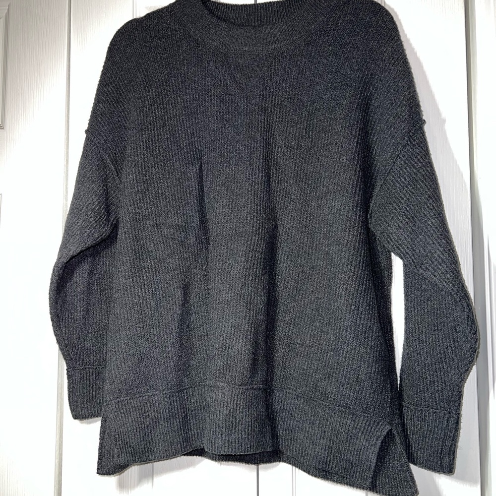 nwot oversized american eagle grey sweater